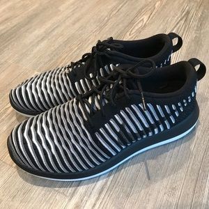 Women’s Nike Size 8 Black, Grey, and White